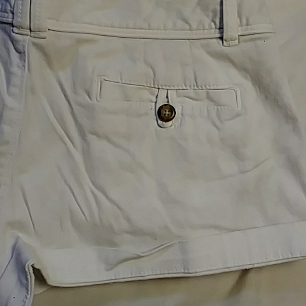 Shorts - Picture 3 of 3